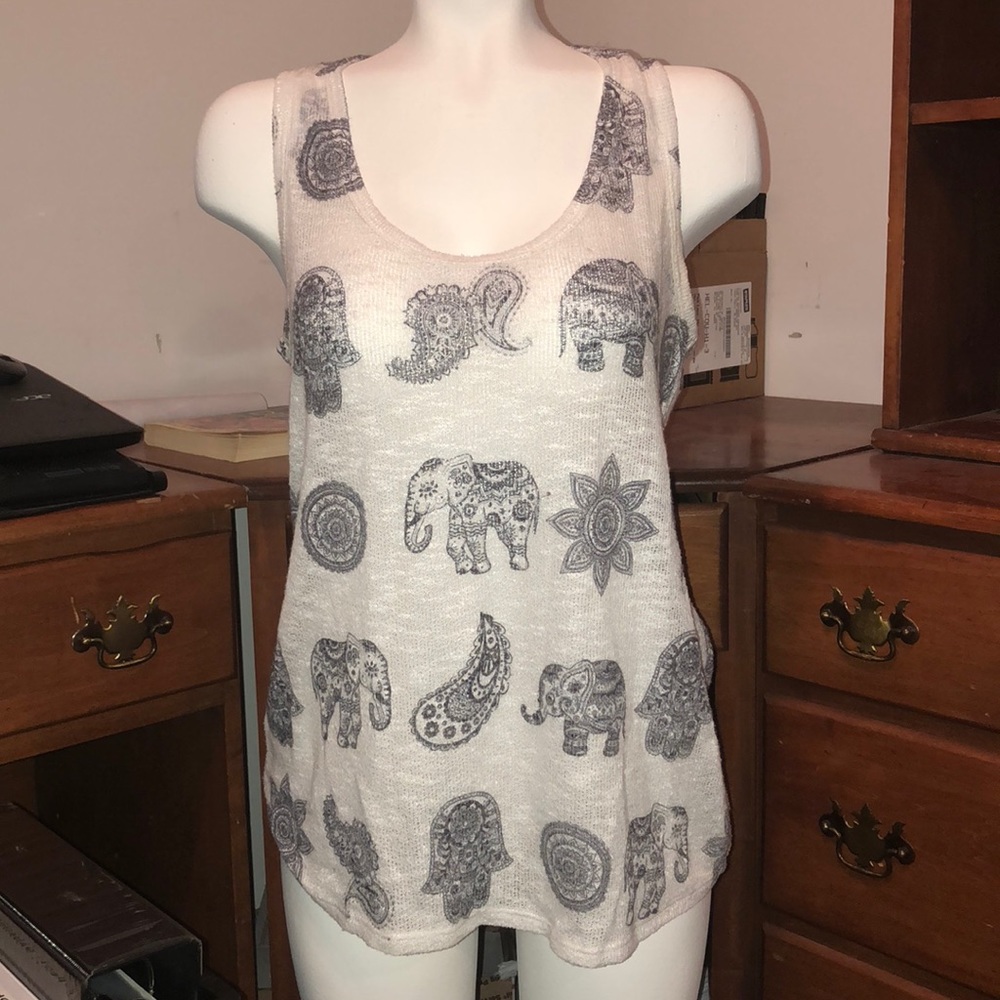🎈3/$20🎈Bohemian-style Tank, Love J